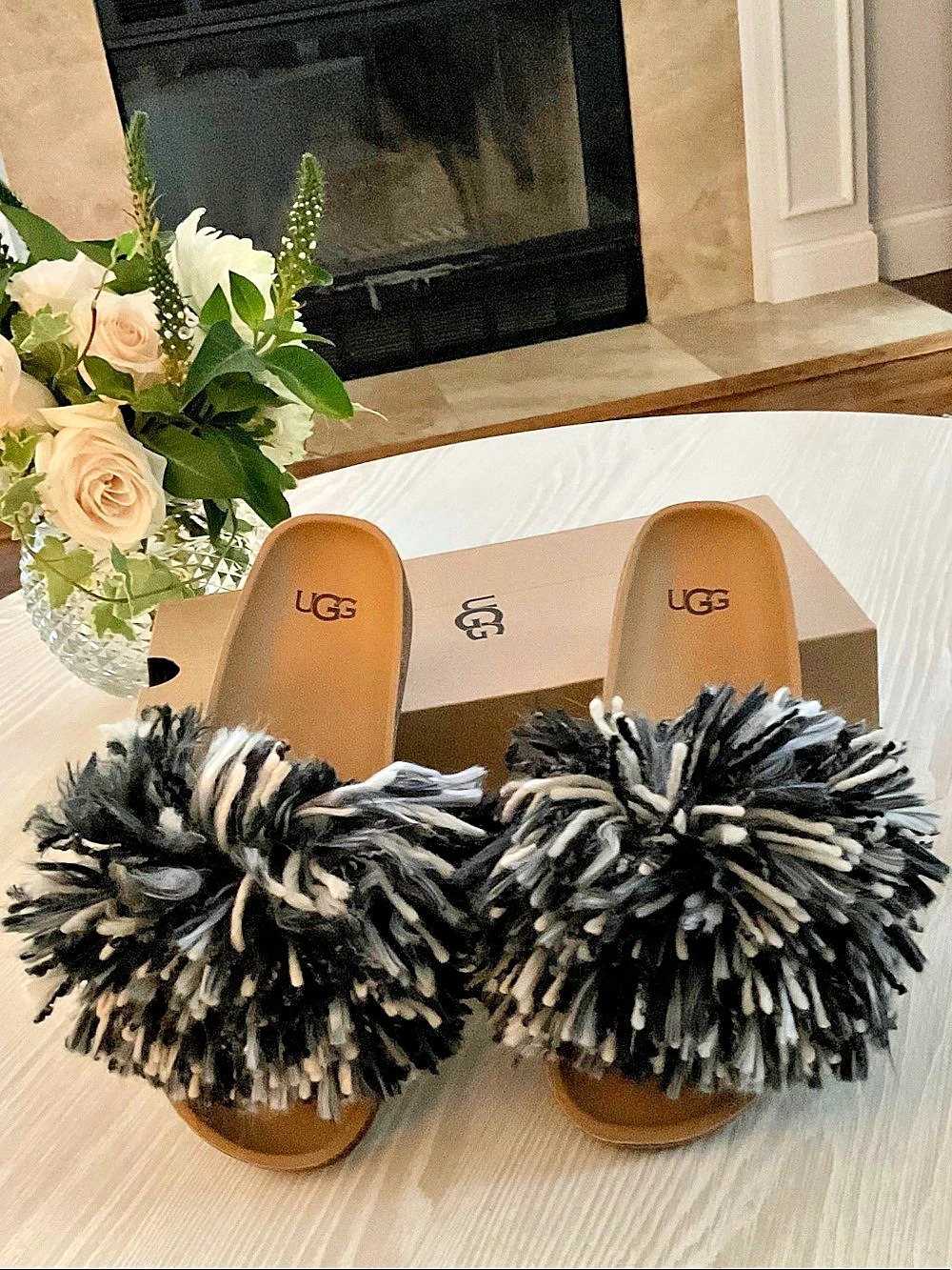 UGG Cindi Slide Women's Brown & Black US 7